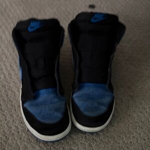 Nike Kids Sneakers in Black and Blue